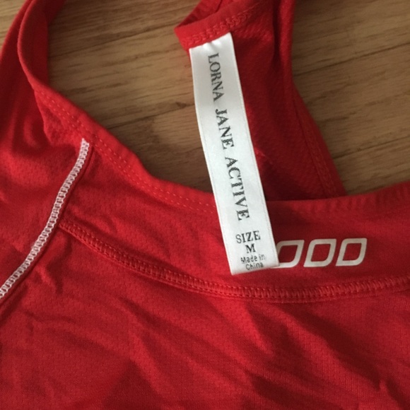 Gorgeous Vibrant Red Lorna Jane Racerback Top - Picture 3 of 6